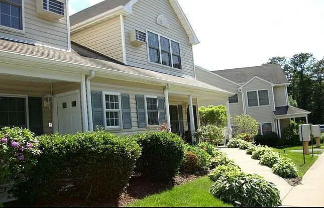 Woodbridge at Hampton Bays Apartments