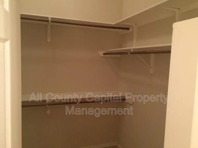401 Warm Moon Cv #401 — Photo 10