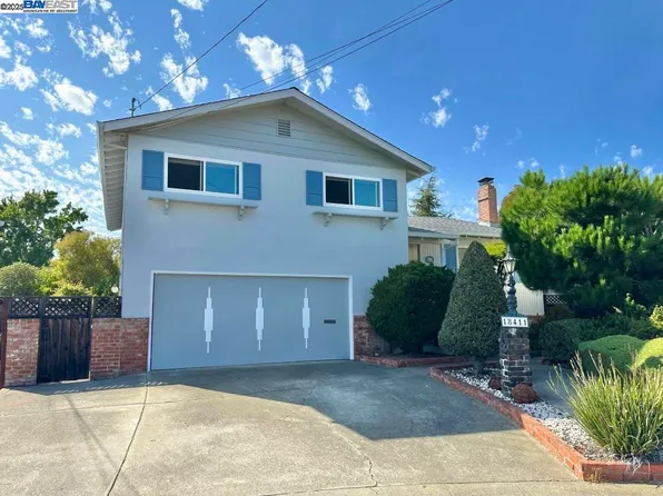 18411 Watters Dr, Castro Valley, CA 94546