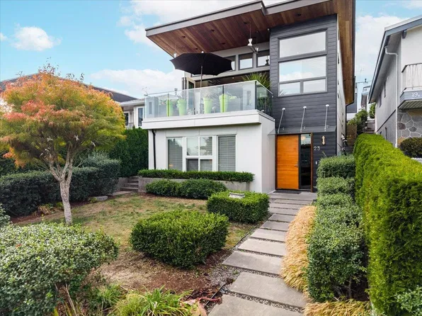 23 Ellesmere Ave, Burnaby, BC V5B 3S5