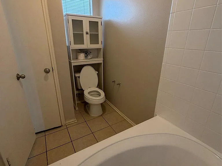 7427 Briargate Dr — Photo 12