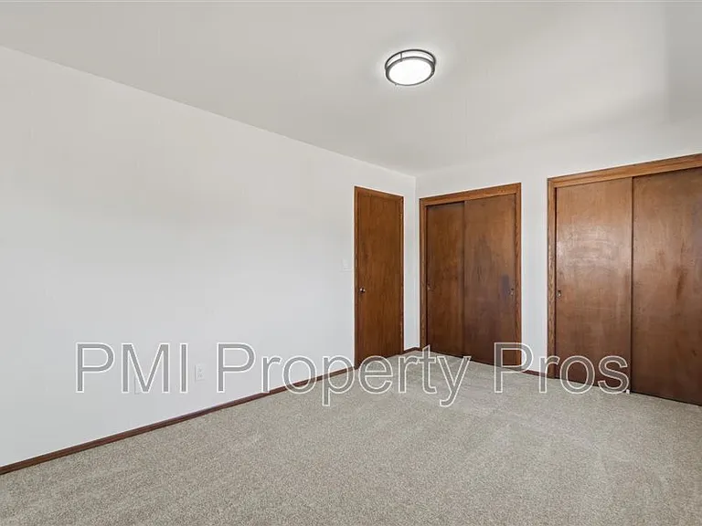 8150 S 88th St — Photo 32