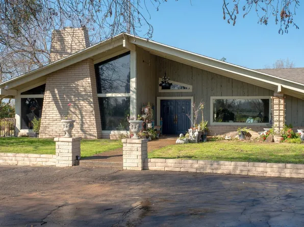 17366 E Belmont Ave, Sanger, CA 93657