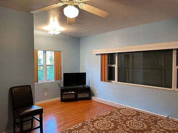 3rd image of 3901 Eastview Ave