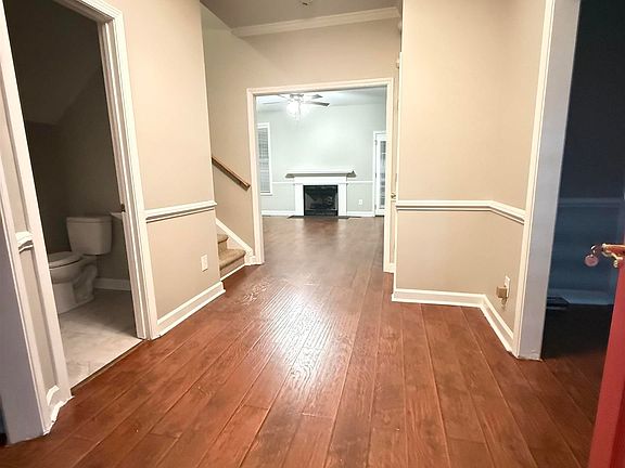 3rd image of 161 Mason Ridge Cir