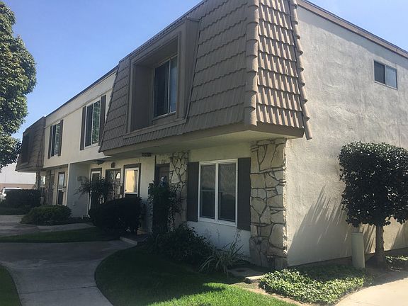 2nd image of 11103 La Naranja Ct