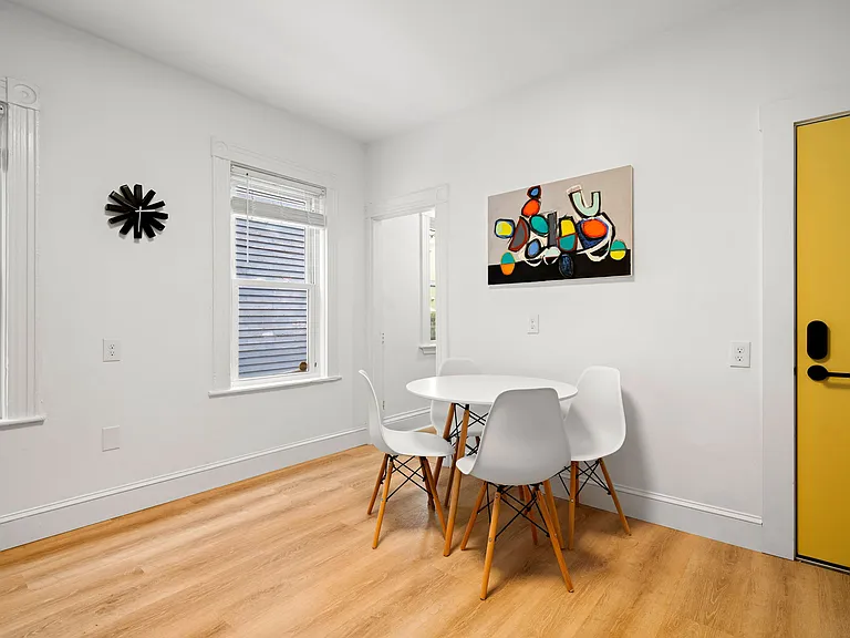 21 Sudan St #4 — Photo 7