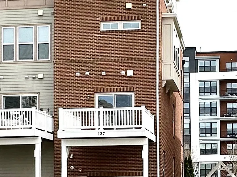 127 Decoverly Dr — Photo 44