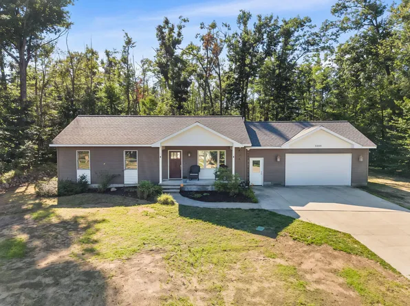 5568 Blackfoot Ct, Gaylord, MI 49735