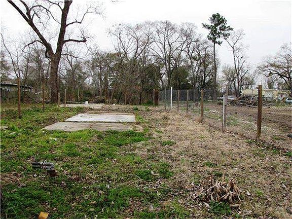 3rd image of 5010 Creekmont Dr