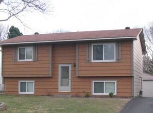 864 104th Ln NW, Coon Rapids, MN 55433