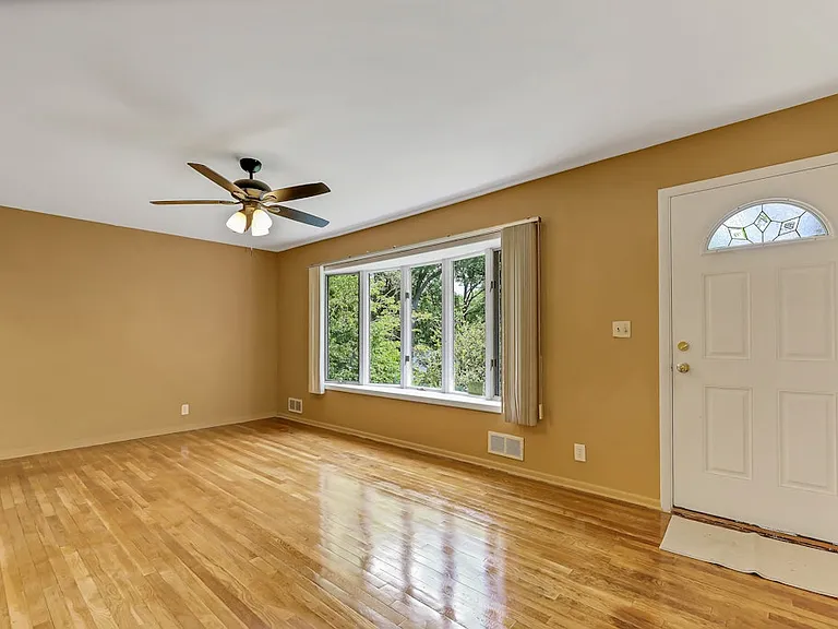 36 Benton Rd — Photo 5