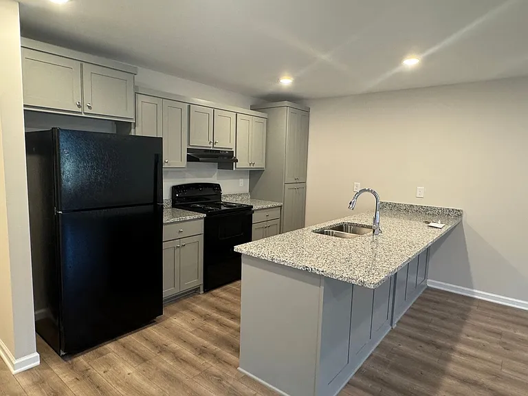 201 Mountaindale Dr — Photo 5