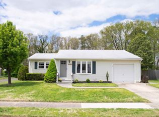 28 Gulph Mill Rd, Somers Point, NJ 08244