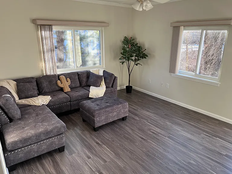 38 Gaslight Ln — Photo 9