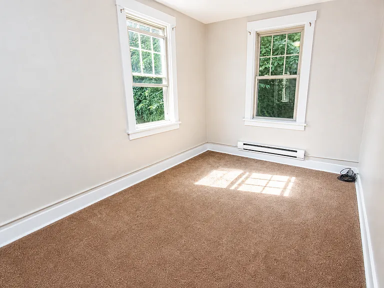 5619 Hobart St — Photo 7