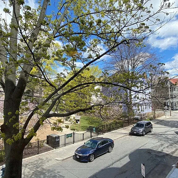 120 Brook St #2 — Photo 8