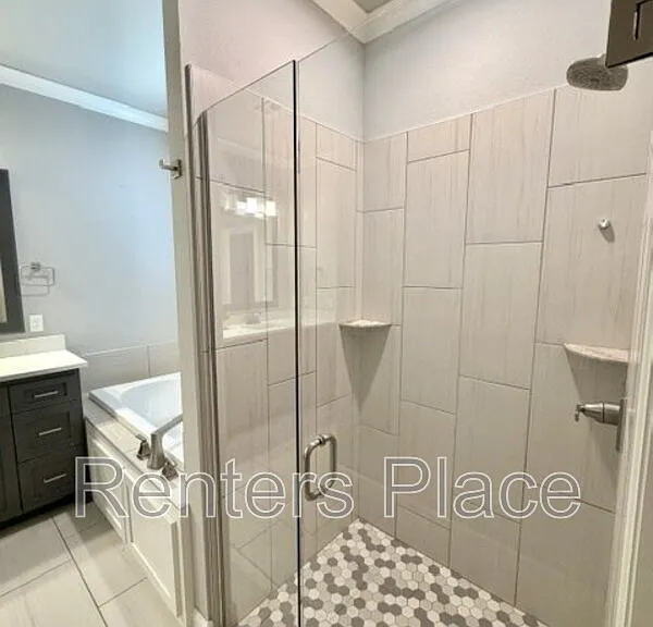 803 E Delmar Pl — Photo 18