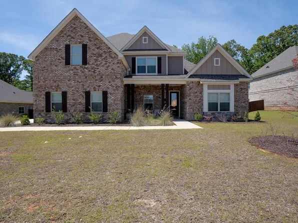 677 Charleston Mills Dr, Midland City, AL 36350