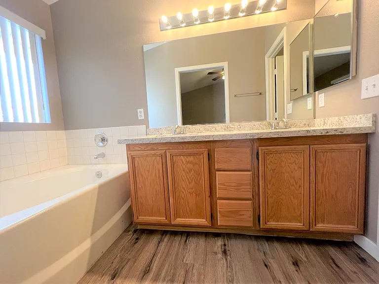 1929 Blue Ribbon Dr — Photo 13