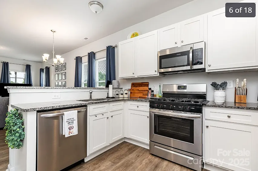 3 bed, 1363 sqft, $1,880 — Photo 3