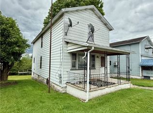 411 East Ave, Allison, PA 15413