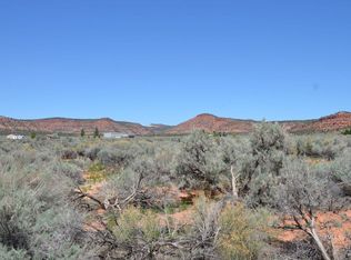 7355 E Sunflower Ln, Kanab, UT 84741