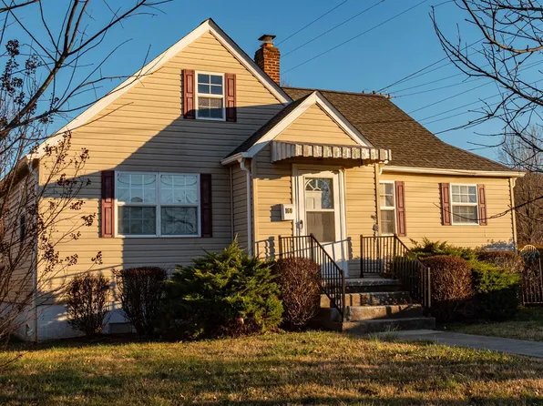 160 S Charlotte Ave, Waynesboro, VA 22980