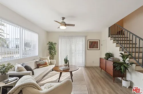 2251 Crenshaw Blvd Residences Photo 1