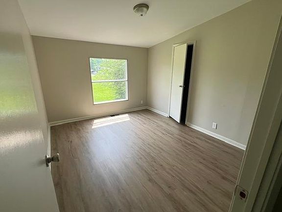 5th image of 243 Pintail Cir