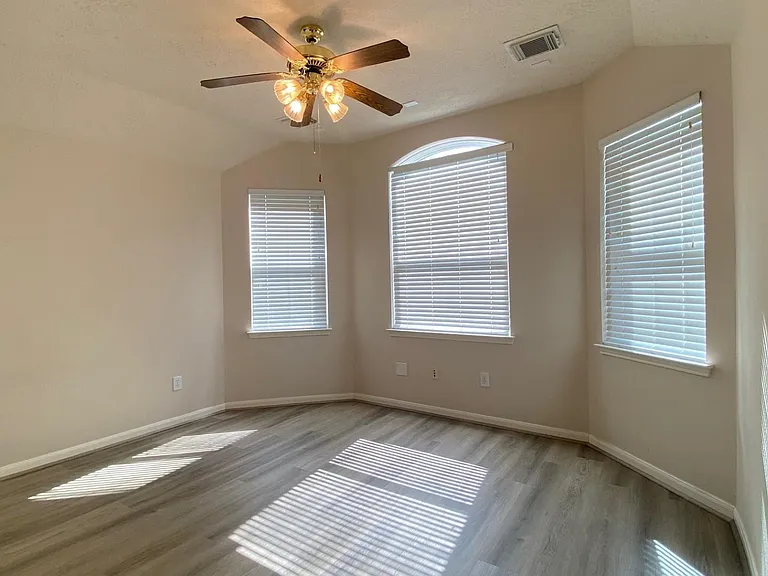2503 Westerlake Dr — Photo 22