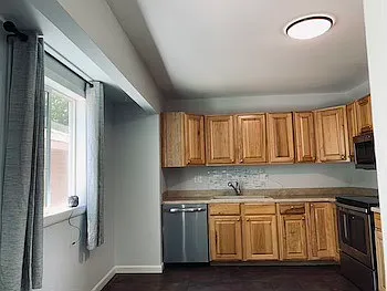 903 W Monroe St — Photo 13