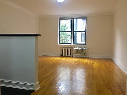 Rented by Manhattan Connection | media 11