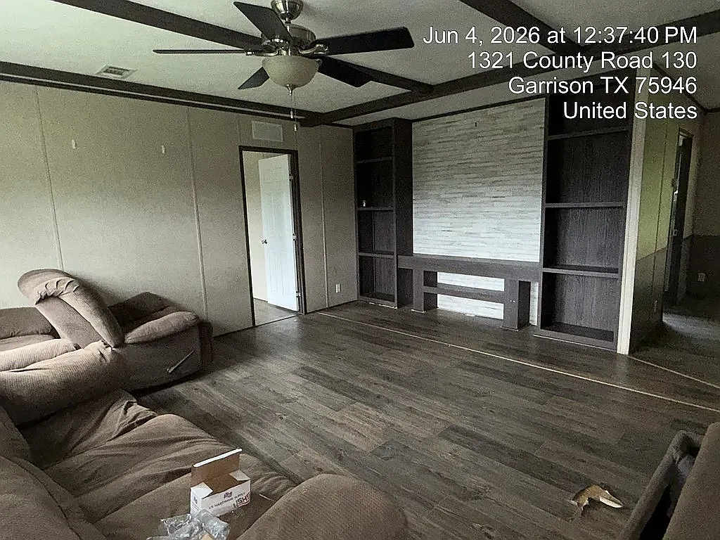 3 bed, 1456 sqft, $1,699 — Photo 2