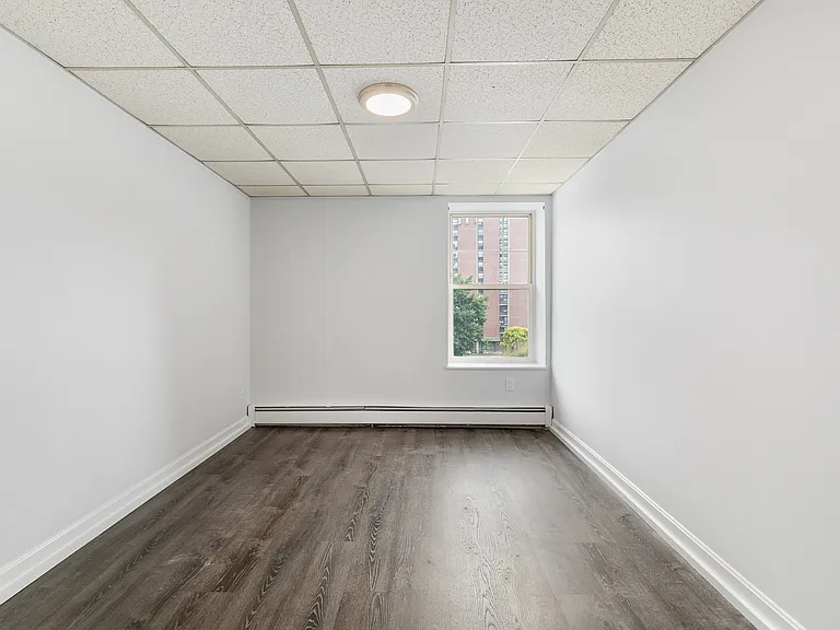 131 Essex St #33 — Photo 10