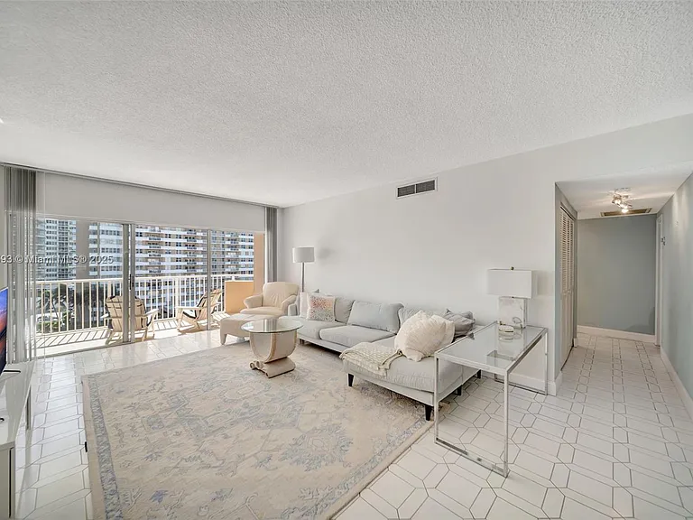 1950 S Ocean Dr #7G — Photo 4