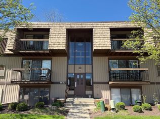 9650 Cove Dr UNIT F10, North Royalton, OH 44133