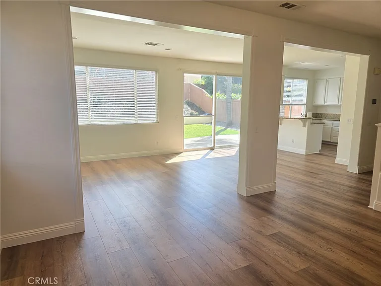 43717 Calabro St — Photo 4