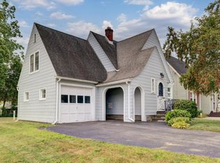 621 Charles St, Glenville, NY 12302