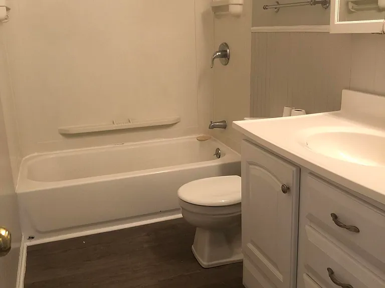 6811 Cedarwood Dr — Photo 10