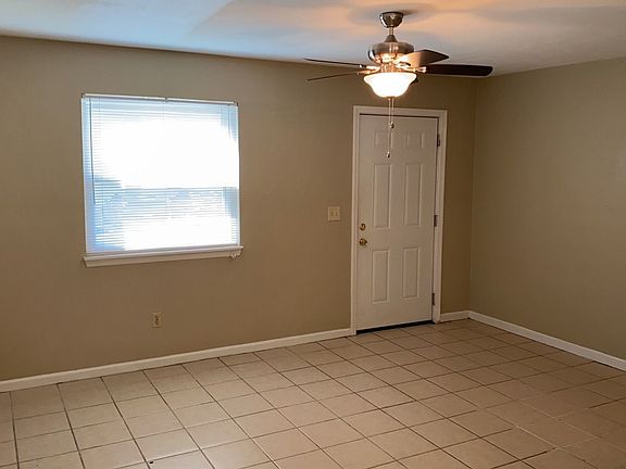 3rd image of 285 Dixie Dr APT D2