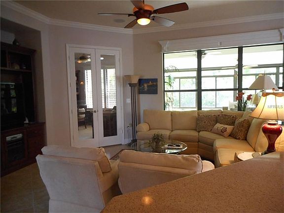 5th image of 873 Barcelona Dr
