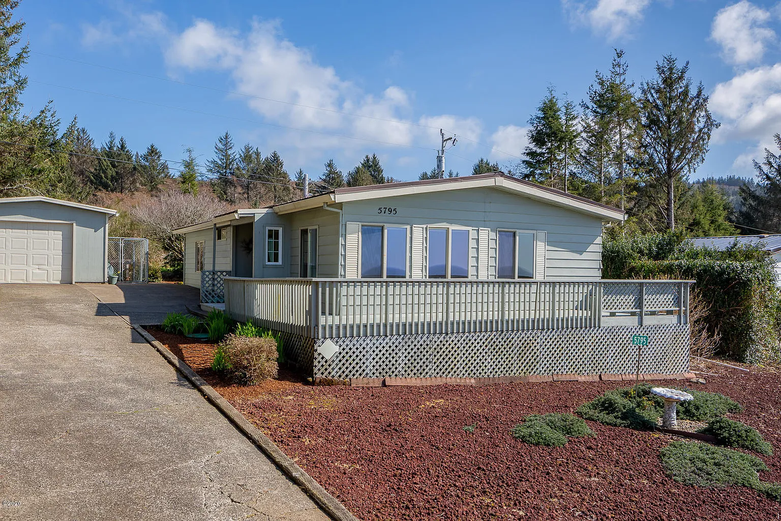 5795 Valhalla Dr photo 1