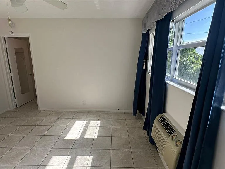 625 Antioch Ave #302 — Photo 35