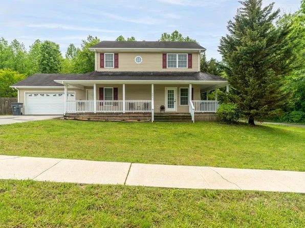 501 Forrest Cove Ln, Cookeville, TN 38501