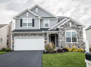 8997 Emerald Hill Dr, Lewis Center, OH 43035