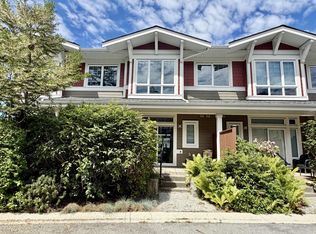 5956 Beachgate Ln, Sechelt, BC V7Z0S2