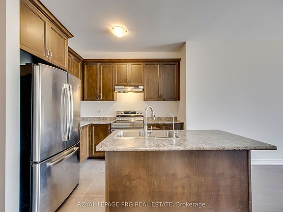 5th image of 47 Dufay Rd