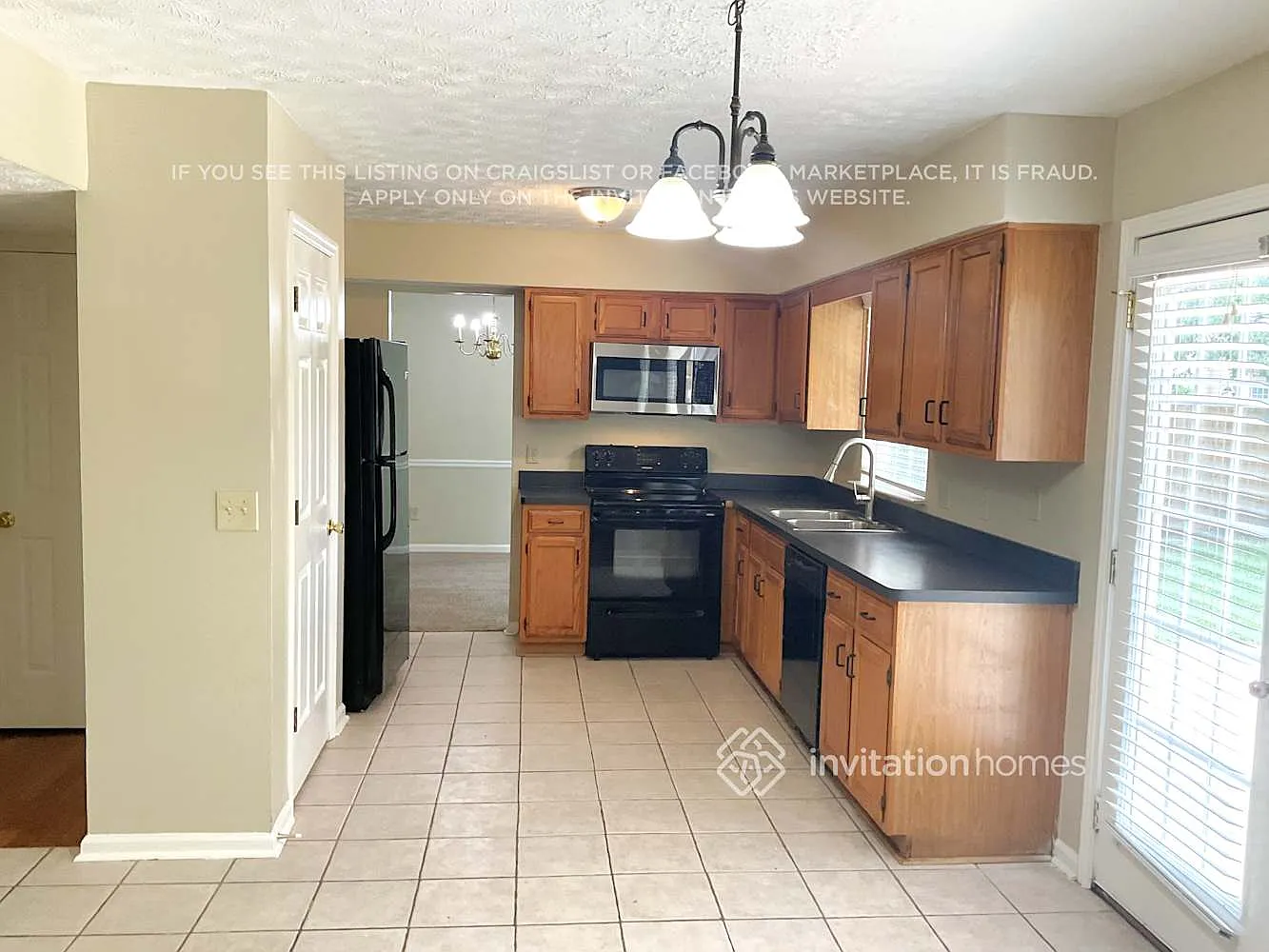 495 Meadowfield Ct Lawrenceville, GA 30043 — Photo 3
