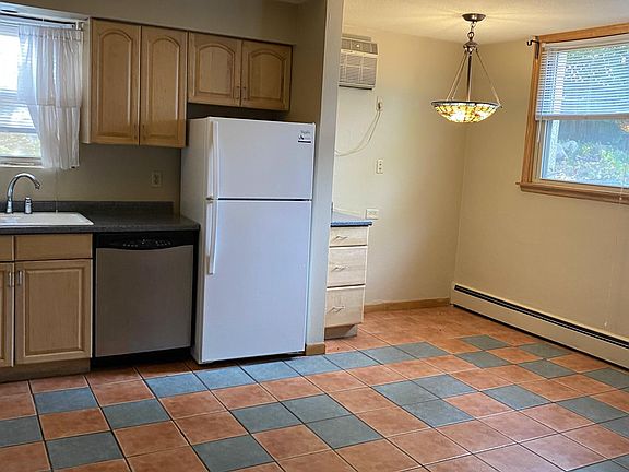 2nd image of 708 27th Ave S